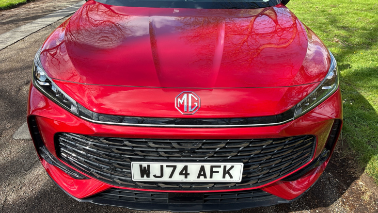 MG HS 1.5 T-GDI Trophy 5dr DCT Petrol Hatchback